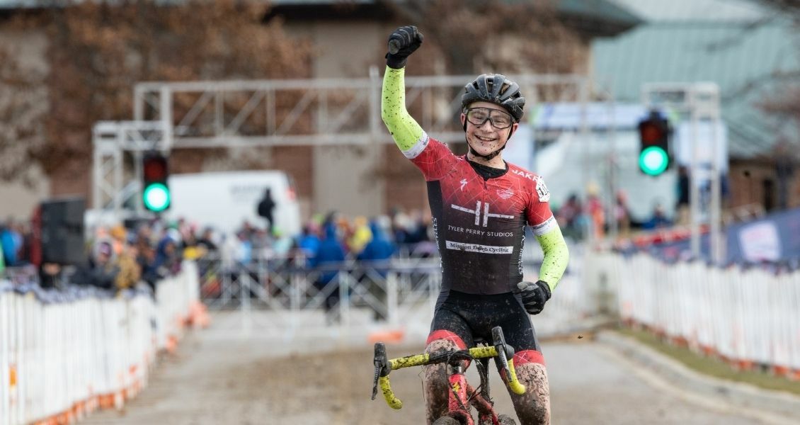 usacycling's tweet photo. Six juniors win stars-and-stripes on a muddy day at #CXNats! 🇺🇸
https://t.co/7ShvLcjLjK
📷: @SnowyMtnPhoto https://t.co/h2d4nohtKn