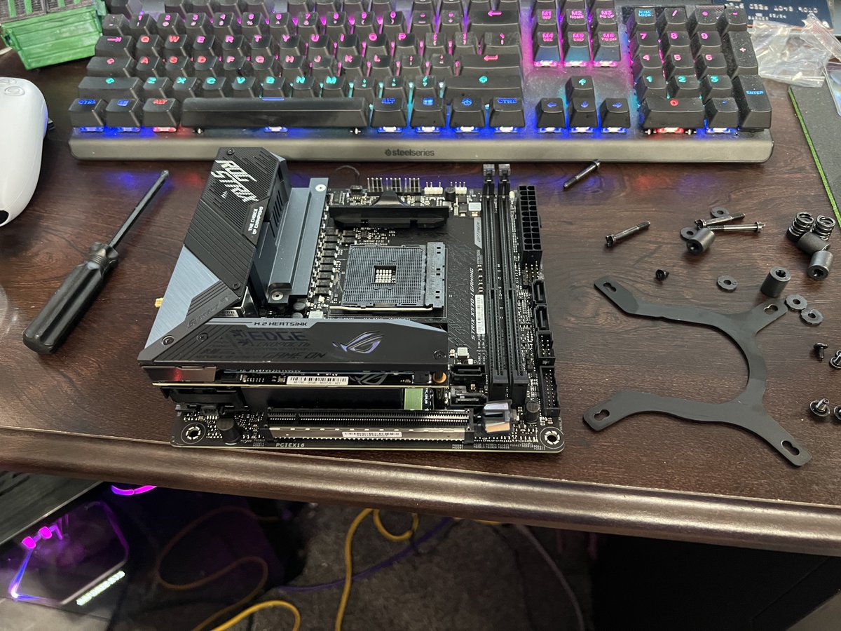ikarufox's tweet photo. Mistakes were made. https://t.co/YxnrnBFcEu