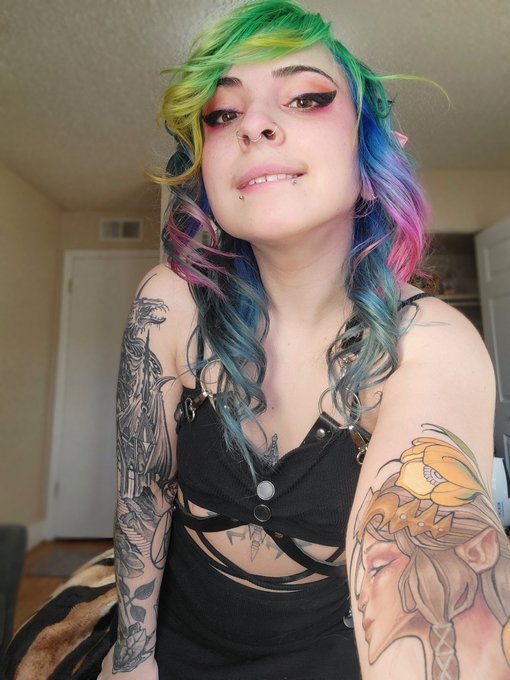 would you take me on a date 🥺 https://t.co/XPiDk5ezP8