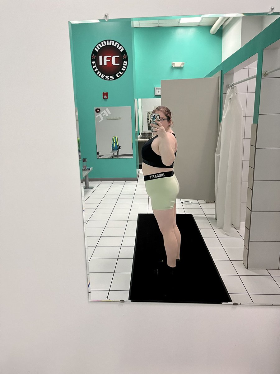 haileyanne44's tweet photo. The gym was another success!!Another 2 hours of putting in that work!! 3 days and 6 hrs later 😤 can’t stop me!! The gym has me feeling good and confident. Im really fucking proud of my self.Lets fucking goooo!!!#fnx#fnxambassador #FNXFIT #fnxfitness #FIT #fitness @IndianaFitClub https://t.co/SiSDzN1cx3