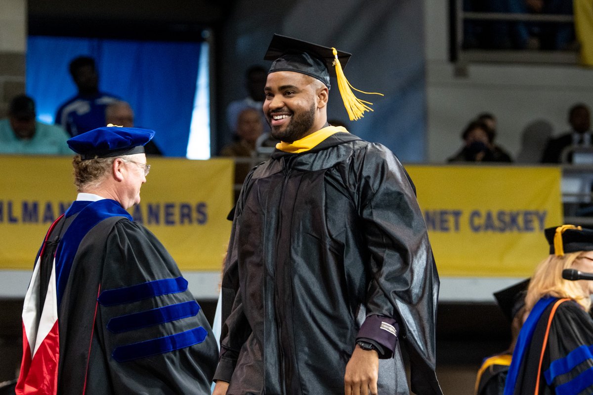 AngeloState's tweet photo. Student โก๏ธ #AngeloAlum
Forever part of the #RamFam - congratulations graduates!
#AngeloState #OnlyAtAngelo #AngeloGrad https://t.co/uw5pyF2M8m