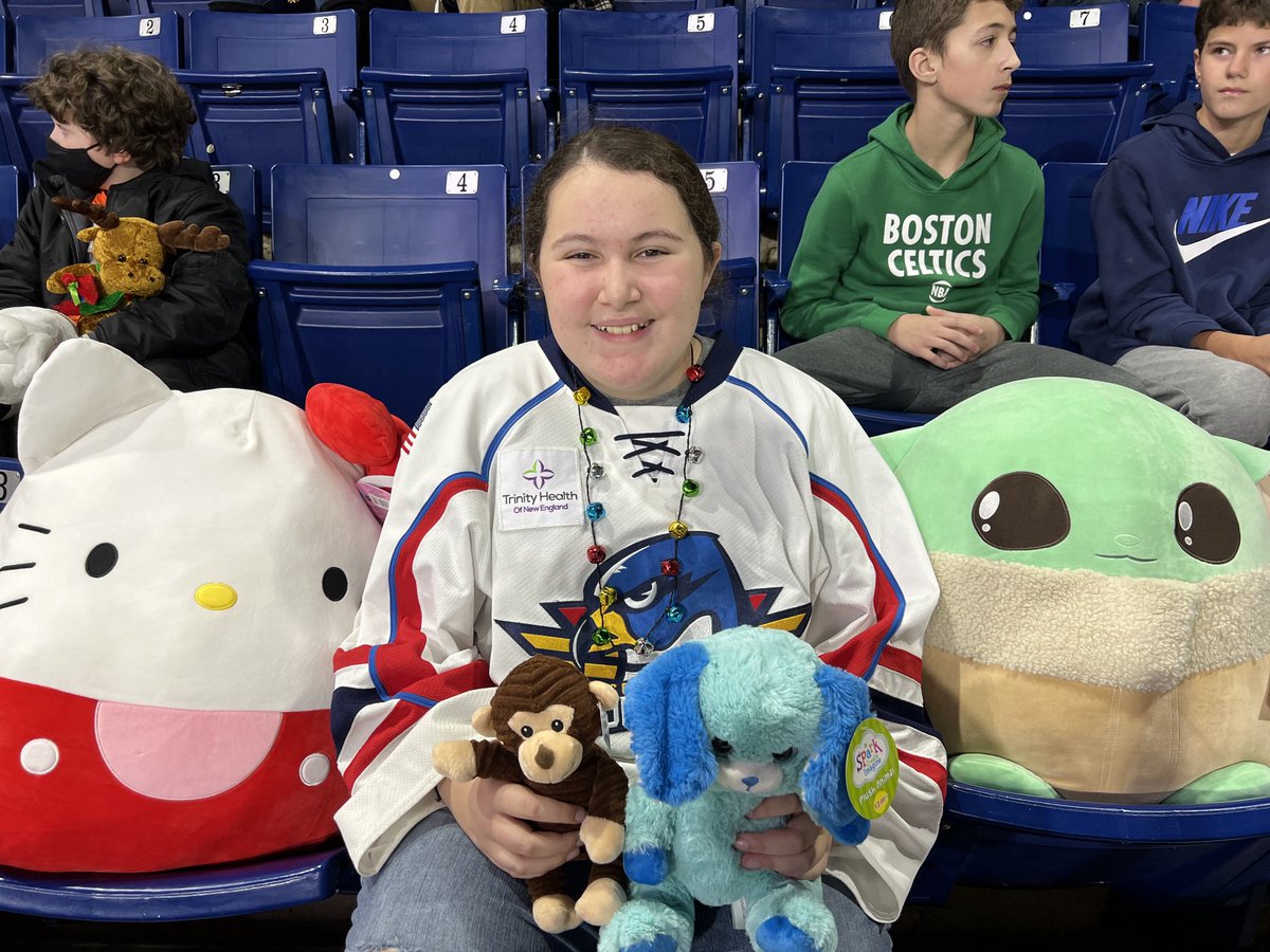 magzmay84's tweet photo. #toocool Ready for the teddy bear toss tonight!!! Let’s go T-Birds!! Seat 26-A-5&amp;6 ⁦⁦⁦@HVACBerkshire⁩ ⁦⁦@ThunderbirdsAHL⁩ https://t.co/mdvbOrI0Ez