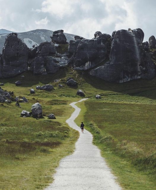 BPKGuide's tweet photo. If you are into bouldering, you already know Castle Hill. If not, it's still a perfect day our!
ππ· Beautiful shot by the outstanding Ben @itchban
#NewZealand #NZtravel #NZPocketGuide #CastleHill https://t.co/c7pYZ4OU2r