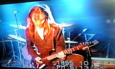 元黒夢の臣さん事、鈴木新さん。 V系時代の先駆者的でダークで攻撃的な