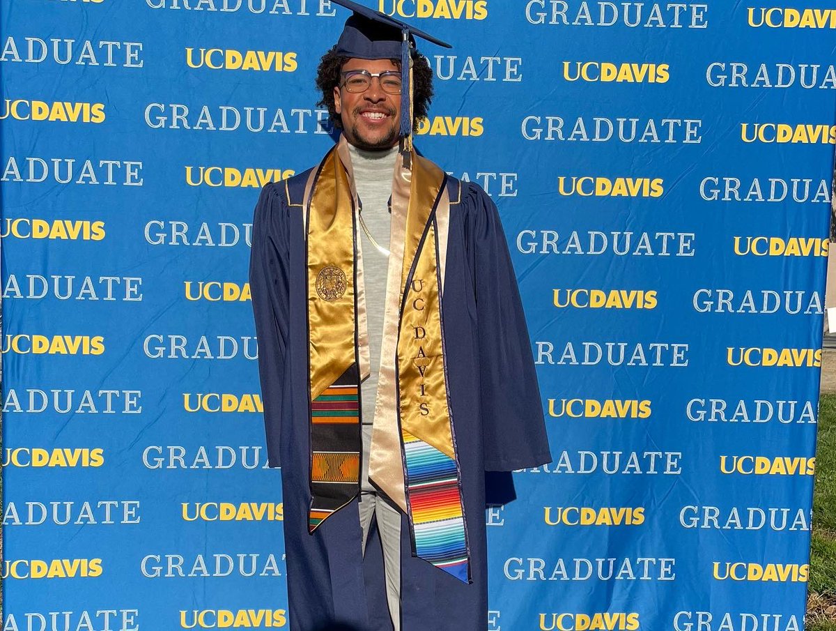 algery3_'s tweet photo. 5 yrs later officially a UCD Grad 🎓 https://t.co/lXbFFUVvun