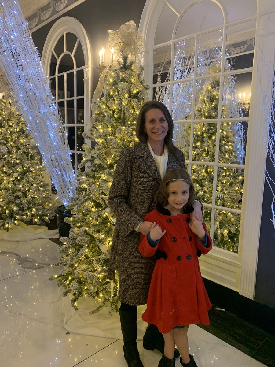 TNmtnLady84's tweet image. Mother/daughter night out on the town. #ReadHouse #EPBLights #Tivoli #TheNutcracker #ChattanoogaBallet #Christmas