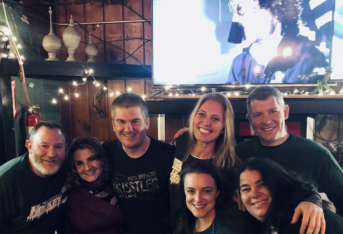 MHSHOCKEY3's tweet photo. What a success! 1st Annual Hockey Pub Crawl! Thank you to Catman @Jimmys_Pub Chen Du and of course Geno’s for hosting us! Thank you to Step Carroll, Paul Flynn and Kathy Gordon! What a fun night! https://t.co/pAUK3RlX4m