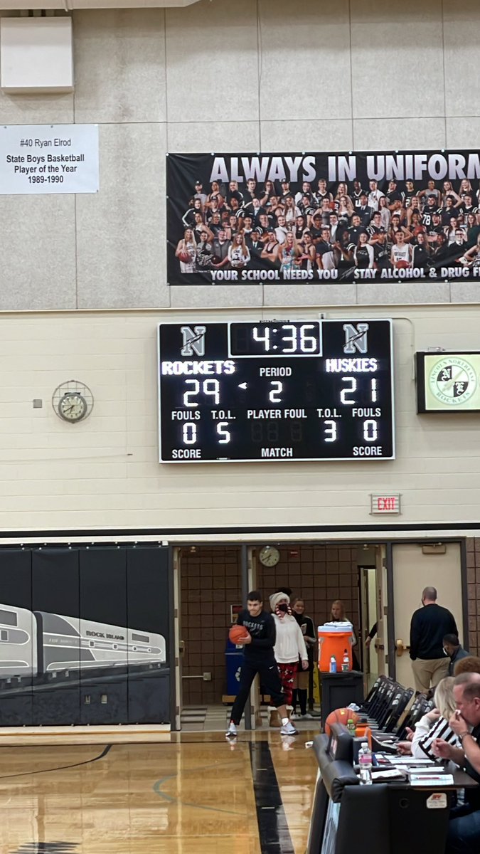 At the half of the GBB game at the PAD! Rockets lead 29-21. Let’s play a great 2nd half! Go Rockets!