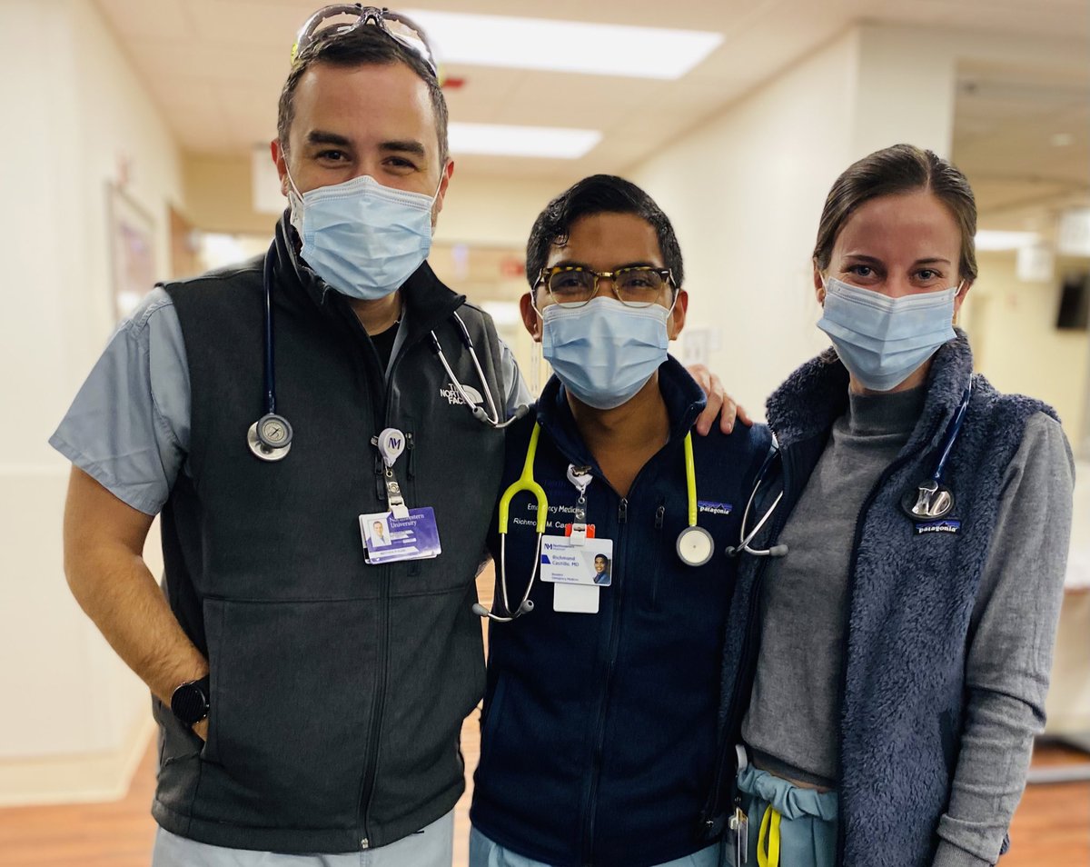 MKleinMD's tweet photo. Living our vest lives at @NorthwesternEM 💜

@doctorbunso @McCarthy_Mo_ 

#teamvest 
#sayyestothevest https://t.co/YbyNlAxMxs