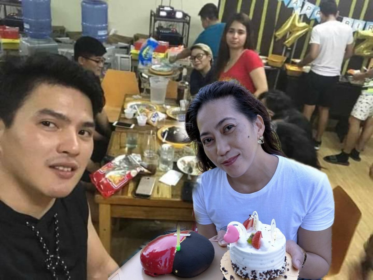 jhoanneoribello's tweet photo. Tama.tama lang cake natin bunso
Para sa heart na nag durugo
Diba black and red heart bunso

MYGZ GRANDEST BDAY PARTY

#HapiBdayMygzMolino 
@MygzMolino
@iitchaaan 
@ClaireLucito https://t.co/3lmomuvMVS