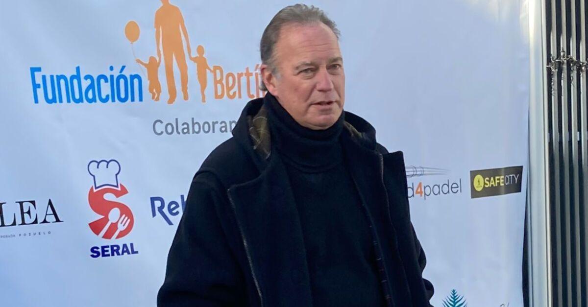 libertaddigital's tweet photo. Bertín Osborne: "No sé por qué Juan Carlos tiene que vivir en el extranjero pero hay etarras en el Gobierno" https://t.co/qHxdTzK0gL https://t.co/z1S1UoHfKT