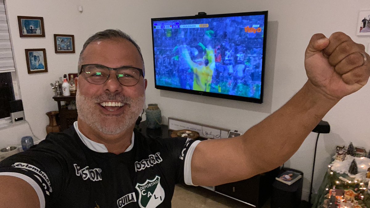 andrety73's tweet photo. Contigo hasta la muerte mi #superdeportivocali #laligaxwin #tequierocali https://t.co/ggtE4htC6q