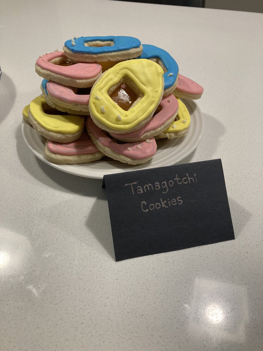 WatchMeMom247's tweet photo. Fed my baking addiction by making 90s themed party snacks 🤤 https://t.co/jbwMvLZmQO