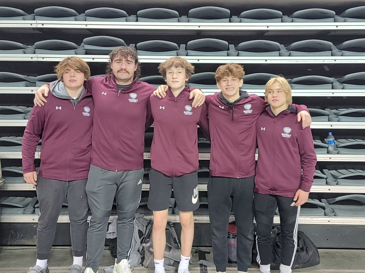 These 5 dudes wrestled tough all weekend and made the podium. #PushinThePace