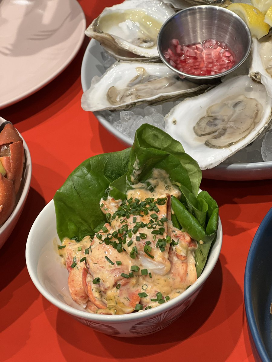 Femme_Foodie's tweet photo. One of the most exciting - if not the most exciting - concept to open in Houston this year: huperfresh/sustainable seafood market Golfstrømmen by Chef Christopher Haatuft @Spiseplikt @posthtx. Go! #houston https://t.co/celh1n5mWg