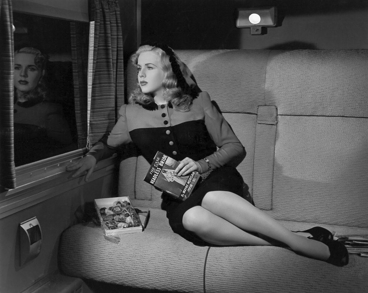 GlamAmor's tweet photo. LADY ON A TRAIN (1945) is on @tcm now, so of course I'm calling out its costume designer #HowardGreer. Best known for heading Paramount's costume dept, he quit to open his own couturier. But he still freelanced + created a vast wardrobe for a blonde #DeannaDurbin. #TCMParty #TCM https://t.co/Ynp84zOX8s