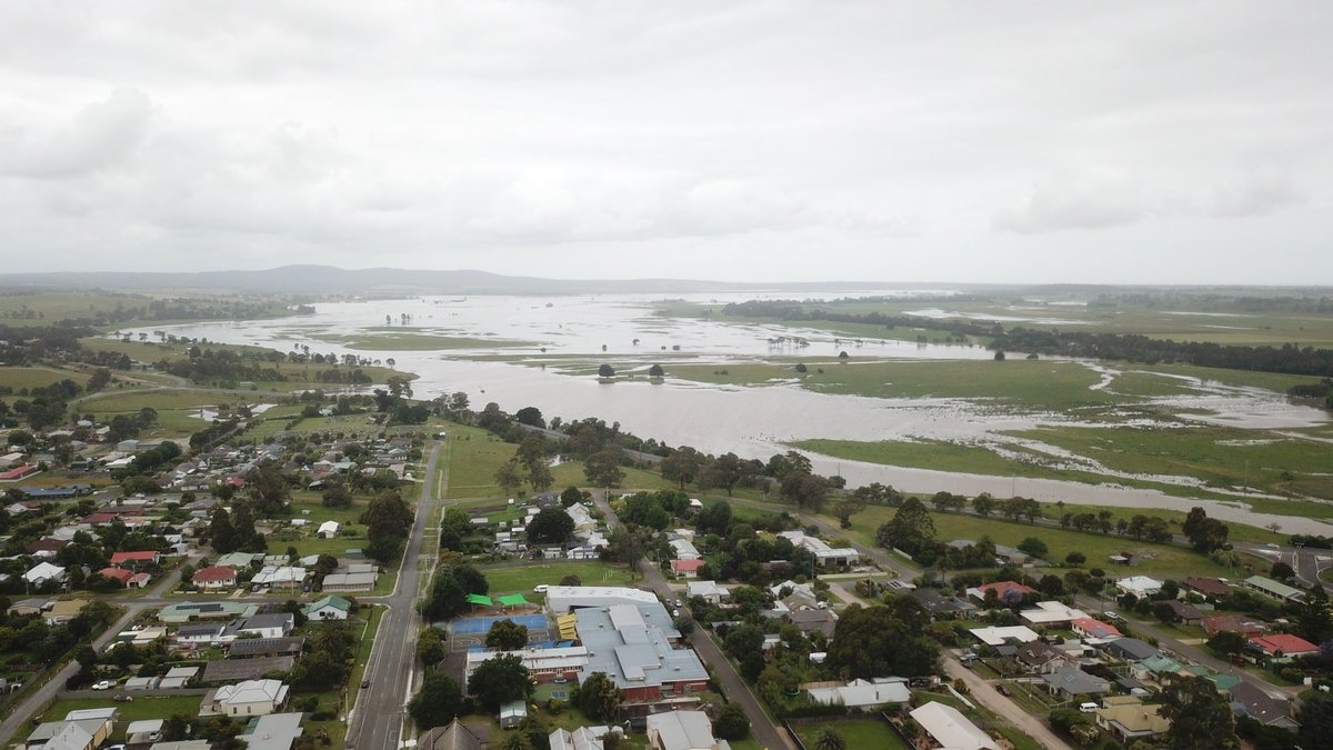 VicStormChasers's tweet photo. Flooding in Orbost. Taken a few hours ago. The waters are receding after peaking before midnight last night at 7.33 metres.
📸 Orbost Club Hotel
#vicfloods #floods #Gippsland #weather #WeatherUpdate #StormHour #Orbost #vicweather #Victoria #Australia https://t.co/VfMMdwBwwr