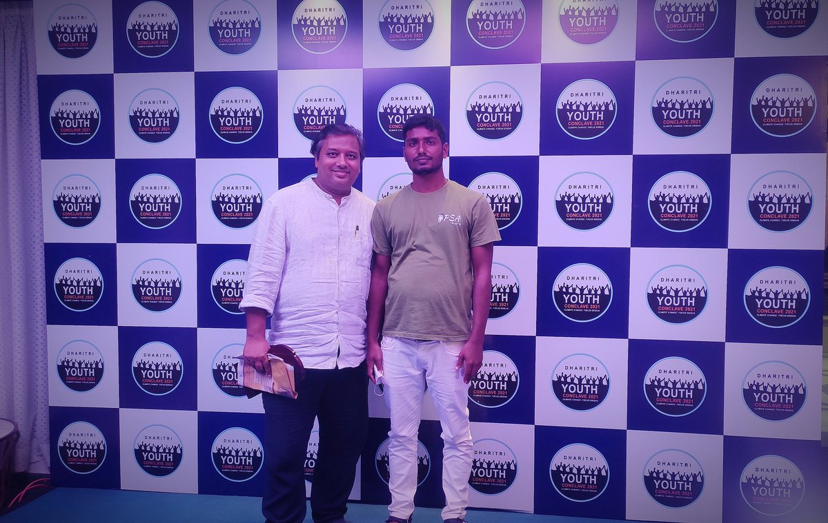 SoumyaMarineWL's tweet photo. It was a privilege to meet such a great person @SujitBakul Sir from @BakulFoundation at @DharitriLive1 Youth Climate Conclave recently. 👏👏
#DharitriYouthConclave2021
#ClimateConclave
#SwastiPremium
#BestMoments https://t.co/ZoYAHPzpBh