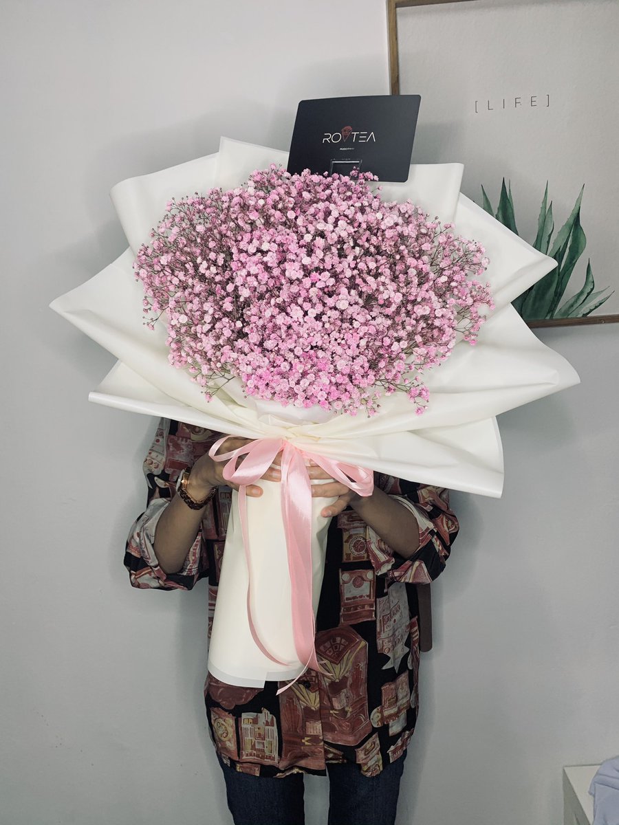 peonybyFN's tweet photo. Let go of her Monday blues for tomorrow and let her go seize the week! Send a bouquet of baby breath for your girl at her workplace, make your order today 🌸 

RT to drop hint 🤍 https://t.co/G1cDlkyBQW