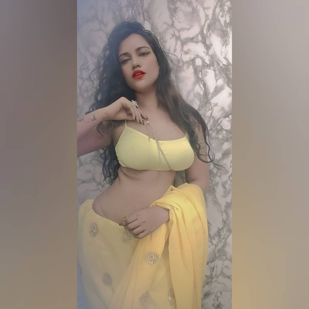 sneharora143's tweet photo. I need a boyfriend. Koi hai?👀❤️ https://t.co/tY4dxKNtwh