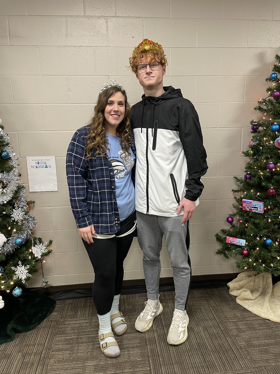 LPCSAthletics's tweet photo. Congrats to our 2021 Homecoming Queen, Cassie Swing and Homecoming King, Isaiah Bland.  👑

#GoPanthers https://t.co/XOgywYWwhW