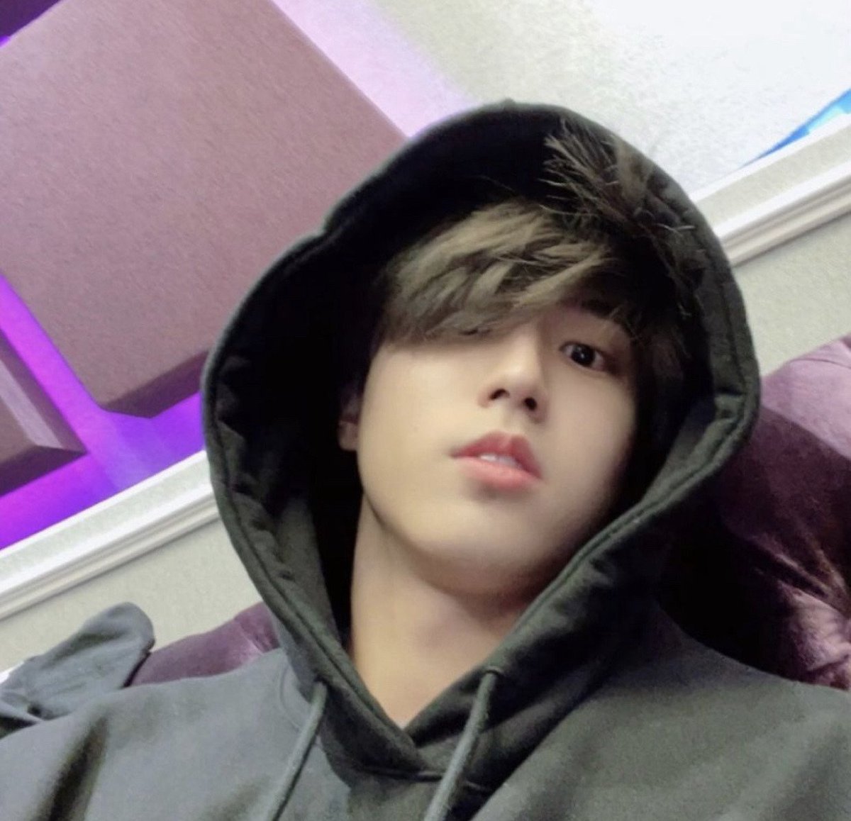 linojjamz's tweet photo. minsung au – error

donde j¡sung termina en un bar luego de una discusión con su pareja y m1nho no duda en acercarse a aquel chico tan lindo en cuanto lo ve https://t.co/sBGF4Wysiz
