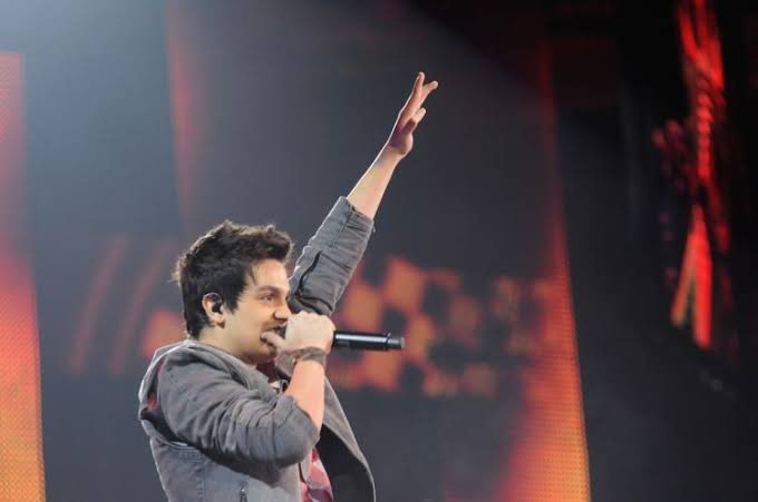 zaynwart's tweet photo. go little rockstar https://t.co/QI0BFbhTQ4