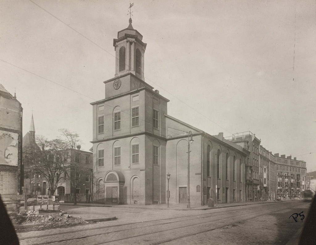 The Charles St. Meetinghouse in Beacon Hill (Boston, MA). Built between 1804 and 1807 and was a platform for the anti-slavery movement later that century. Among notable speakers at Charles St.: Frederick Douglass, William Lloyd Garrison, Harriet Tubman, and Sojourner Truth. https://t.co/G08RDJMkHn