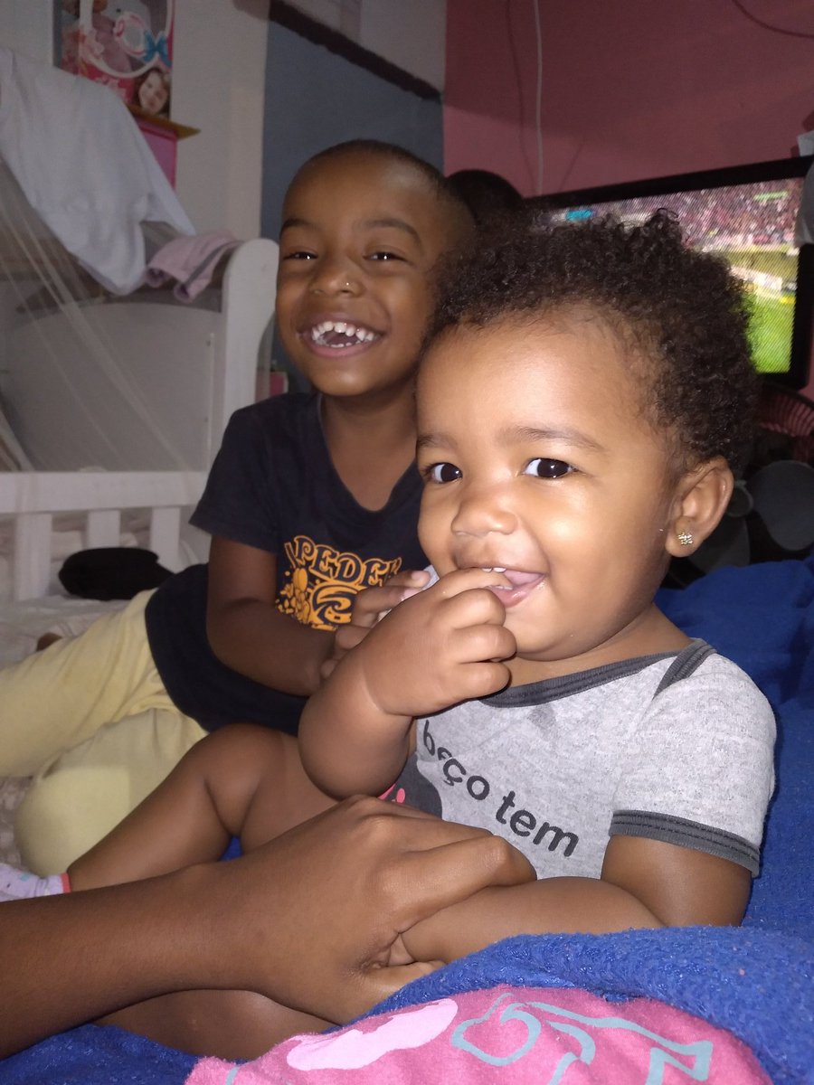 Eduarda67697229's tweet photo. Minhas vida😍💙💗 https://t.co/fN1J8EdqPc