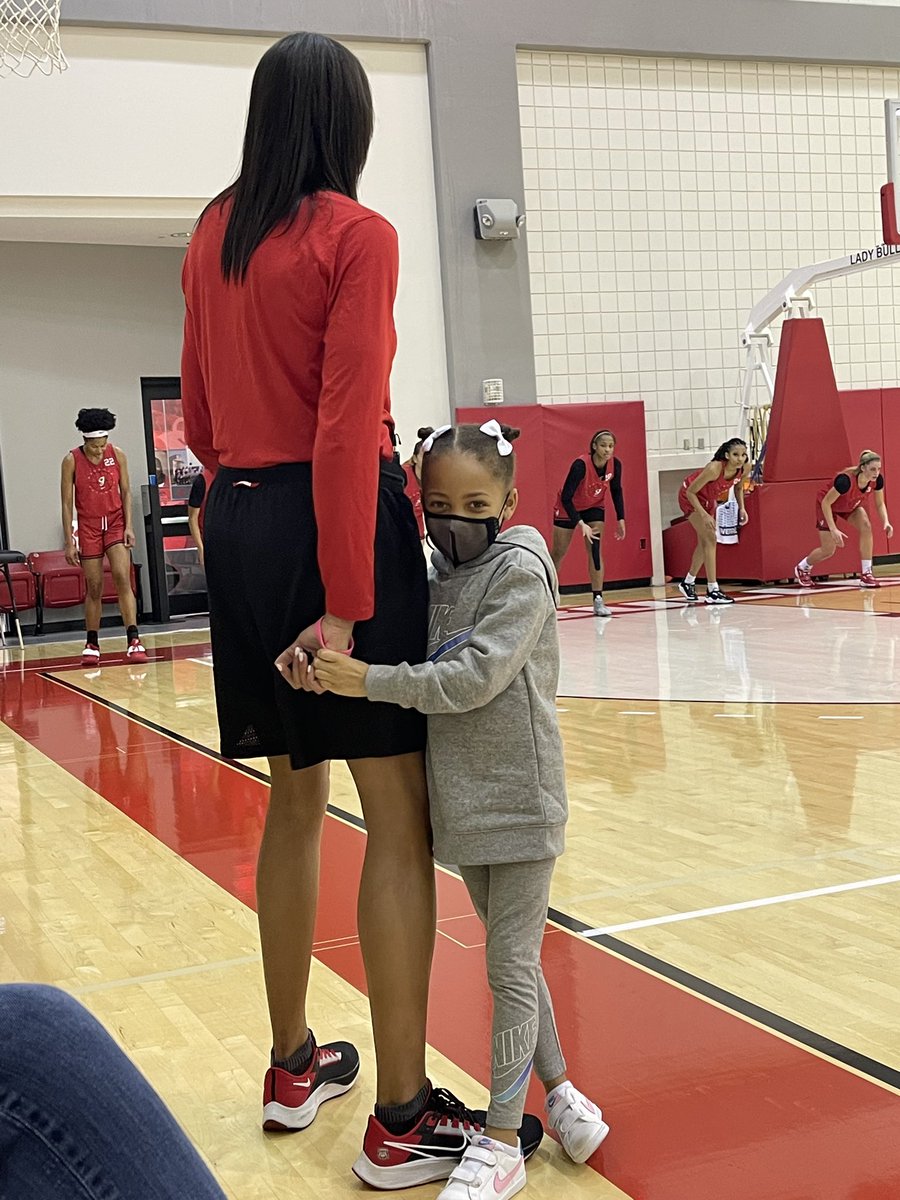 Joni Taylor tweet media