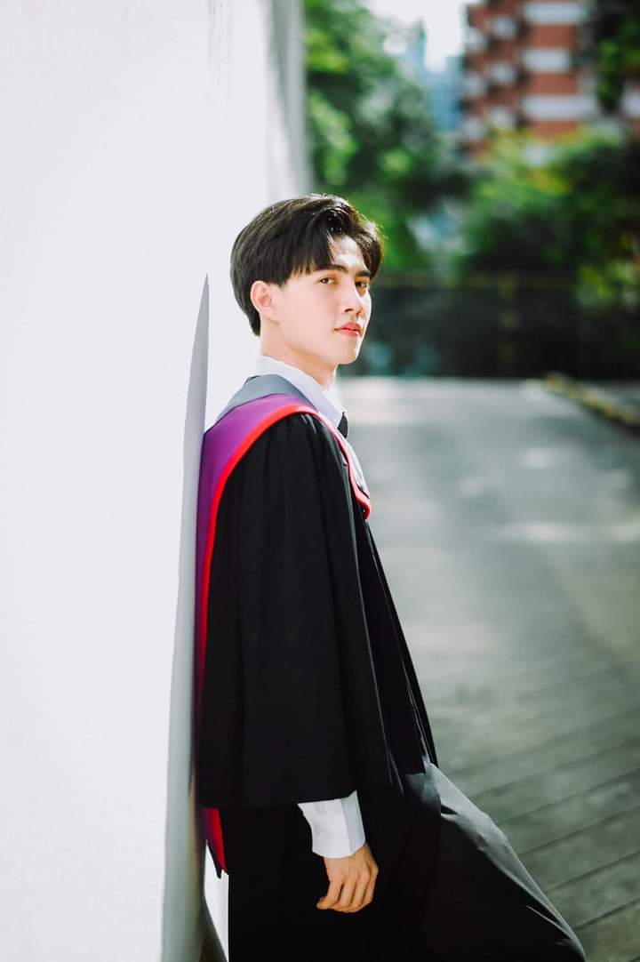 205Aumpa's tweet photo. ตัวไม่ไปแต่ส่งใจไปแทนแล้วนะอเลิ๊ต👨🏻‍🎓🦊🎉
#CongratsBenzalertDay https://t.co/RoEnimo5wf