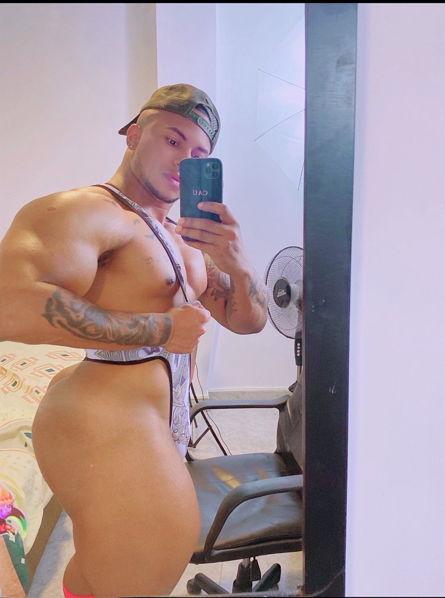 Clark_Stron's tweet photo. Ese culito Q talla es ? 🎼🎼😈 https://t.co/YJr8bJg6N7