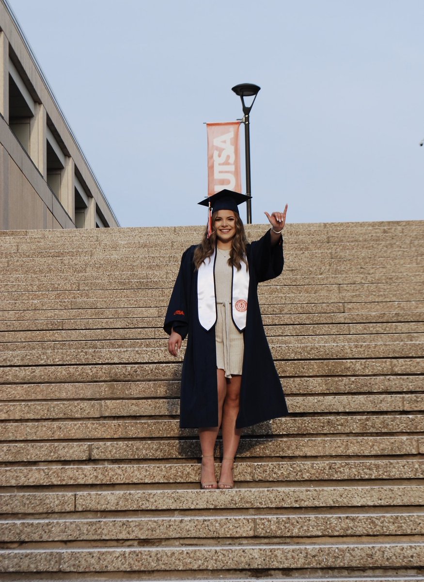 walerie_valerie's tweet image. Now and forever, I am a roadrunner 🧡💙 #UTSAGrad21