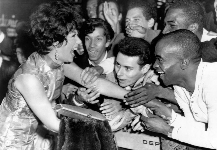 Rita Moreno greeting fans at the West Side Story premier, c.1961.
Happy 90th birthday qween 