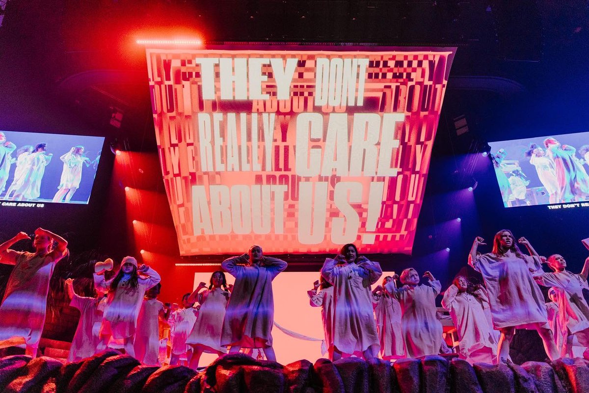 victorytulsa's tweet photo. NIGHT FOUR, so ready for #theSecretGift SUNDAY! It’s about to go off.. 9AM + 11AM — who will you bring? https://t.co/5TGgbZVwFd
