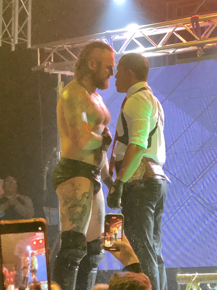 theonlymetfan's tweet image. Malakai and Low Ki stare down #HouseofGlory