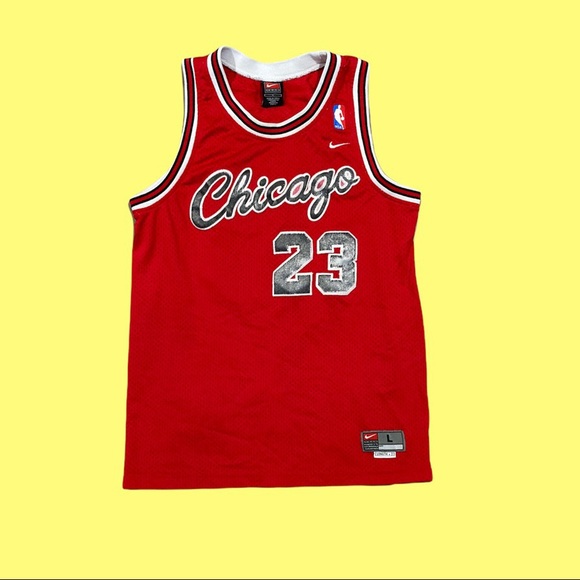 media_dirty's tweet photo. So good I had to share! Check out all the items I'm loving on @Poshmarkapp #poshmark #fashion #style #shopmycloset #nike #slazenger #finebonechina: https://t.co/KSS1WnrIQp https://t.co/aTZherUqMp