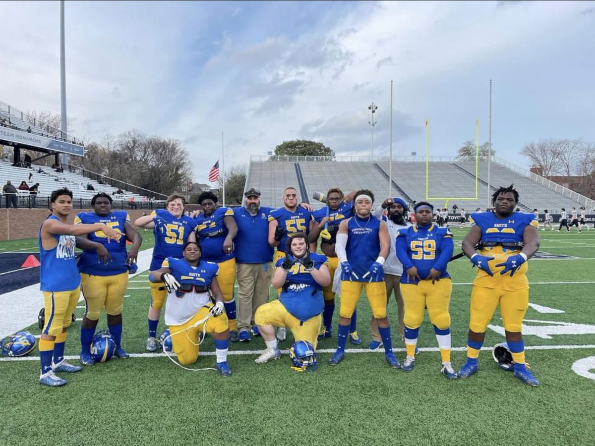 My group battled today! Couldn’t be prouder of these young men. <a href="/OscarSmithFB/">Oscar Smith Football</a> <a href="/WoudsmaMaarten/">Wouski</a> <a href="/BrockStukes/">Brock Stukes</a> @ColtsboyTajh <a href="/RandalPearson5/">Randal Pearson |Redddd|</a> <a href="/Dantey_Menard58/">Dantey Menard</a> I told you to be phenomenal or be forgotten…522 yards total offense. No one will forget that! Love y’all. #muddiggers