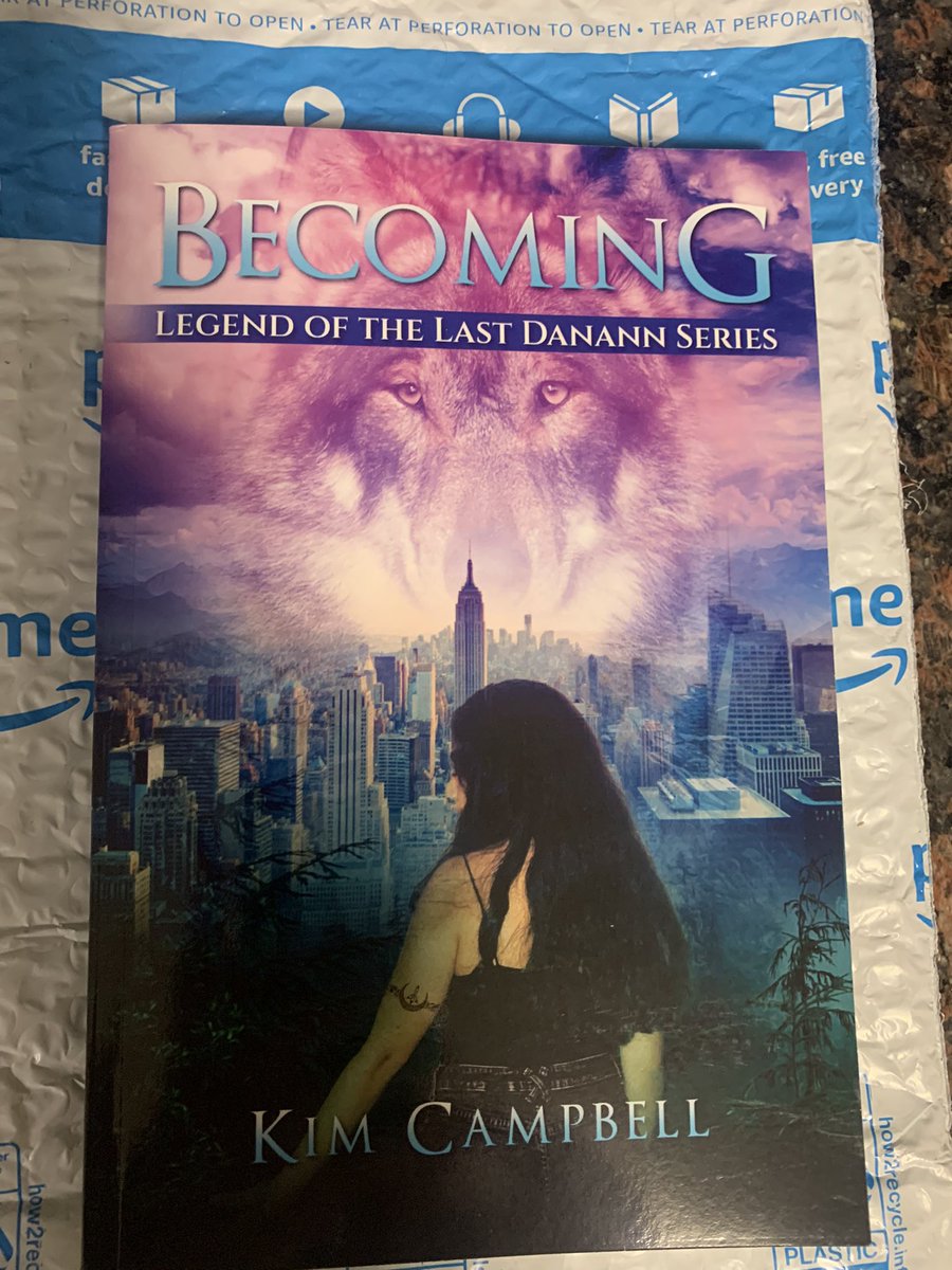 AuthorLastinger's tweet photo. I got a new book in the mail today.  Dinners over and I’m gonna start reading.  Hallmark Christmas movies can wait  just a bit longer. 
#stories #indieauthor #highschoolgirl #fiction #spirits #shortstories https://t.co/7lw1L4q6nh