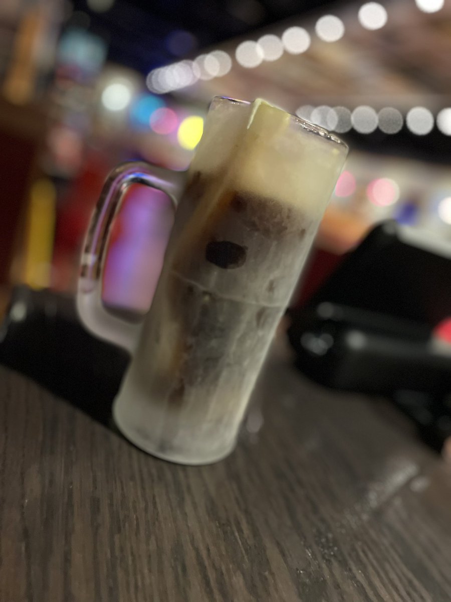 Ilikedrinks's tweet photo. So Like, I just had a freaking root beer float https://t.co/4JdSeAv7ko