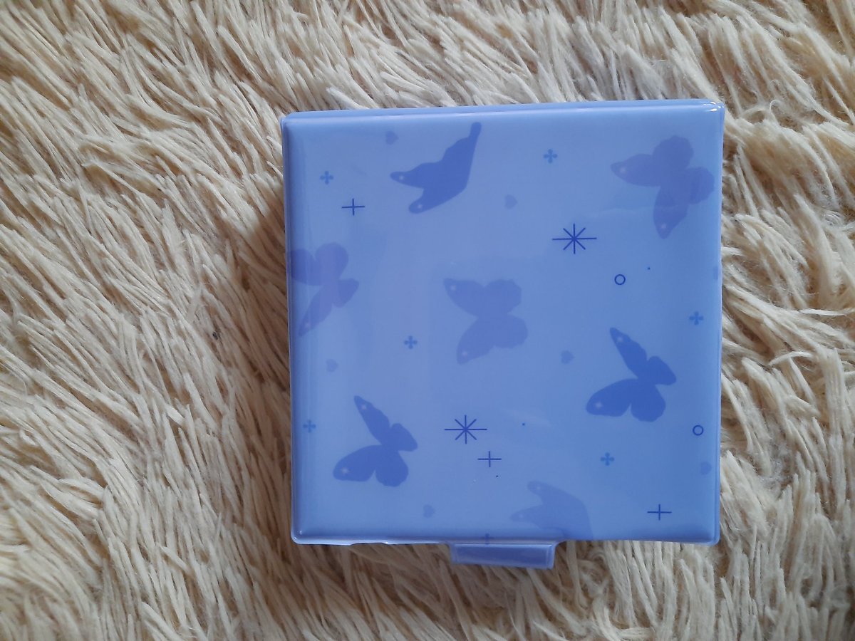 jn_luvr's tweet photo. WTS LFB PH #reysells

• onhand beond mini binder blue butterfly 
• 20 pockets ( back2back ) 
• 200 php

tags: be on d ph only go lf lucalab composition collectbook collect book https://t.co/uYMJB18bO5