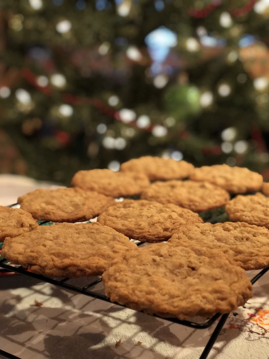 RedTrashPanda33's tweet photo. Lots of baking going on here at the homestead. #cookies #homestead #holidaybaking #peanutclusters https://t.co/37QFPtVZnx