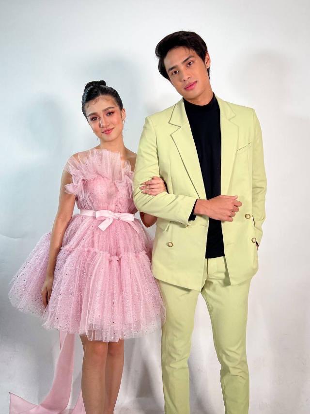 belledetulipes's tweet photo. uhm ur outfit looks familiar pat &amp; tink?

DONBELLE ChristmasKilig

#DonBelle
#ASAPwishlist
#LoveIsColorBlindDay3 https://t.co/bh6gSZahIv