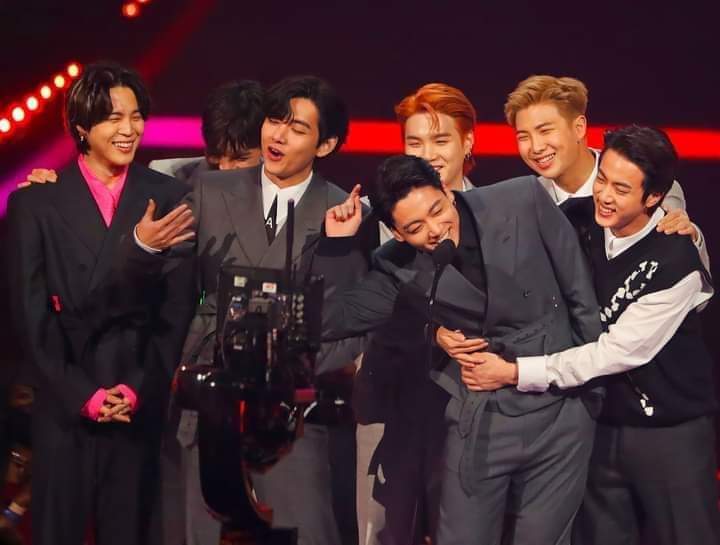 milkandcookie_8's tweet photo. i miss them so much 🥺💜 https://t.co/3oGig9LRGZ