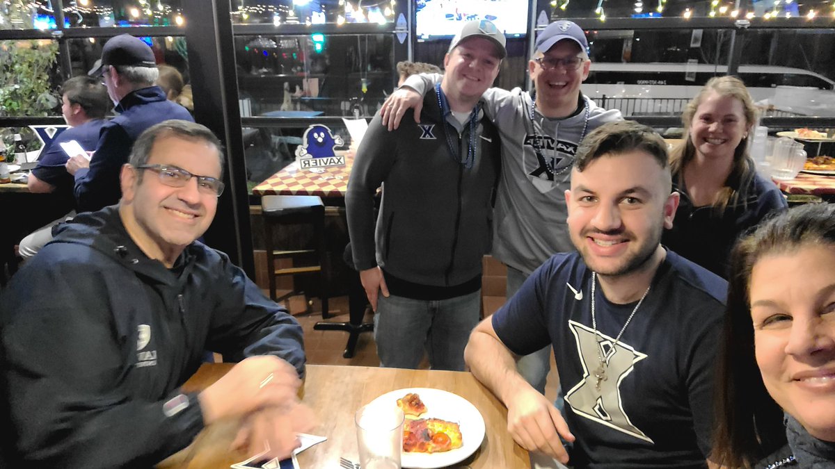 LongroyChris's tweet photo. Troy Michigan! https://t.co/LgXddEziGu