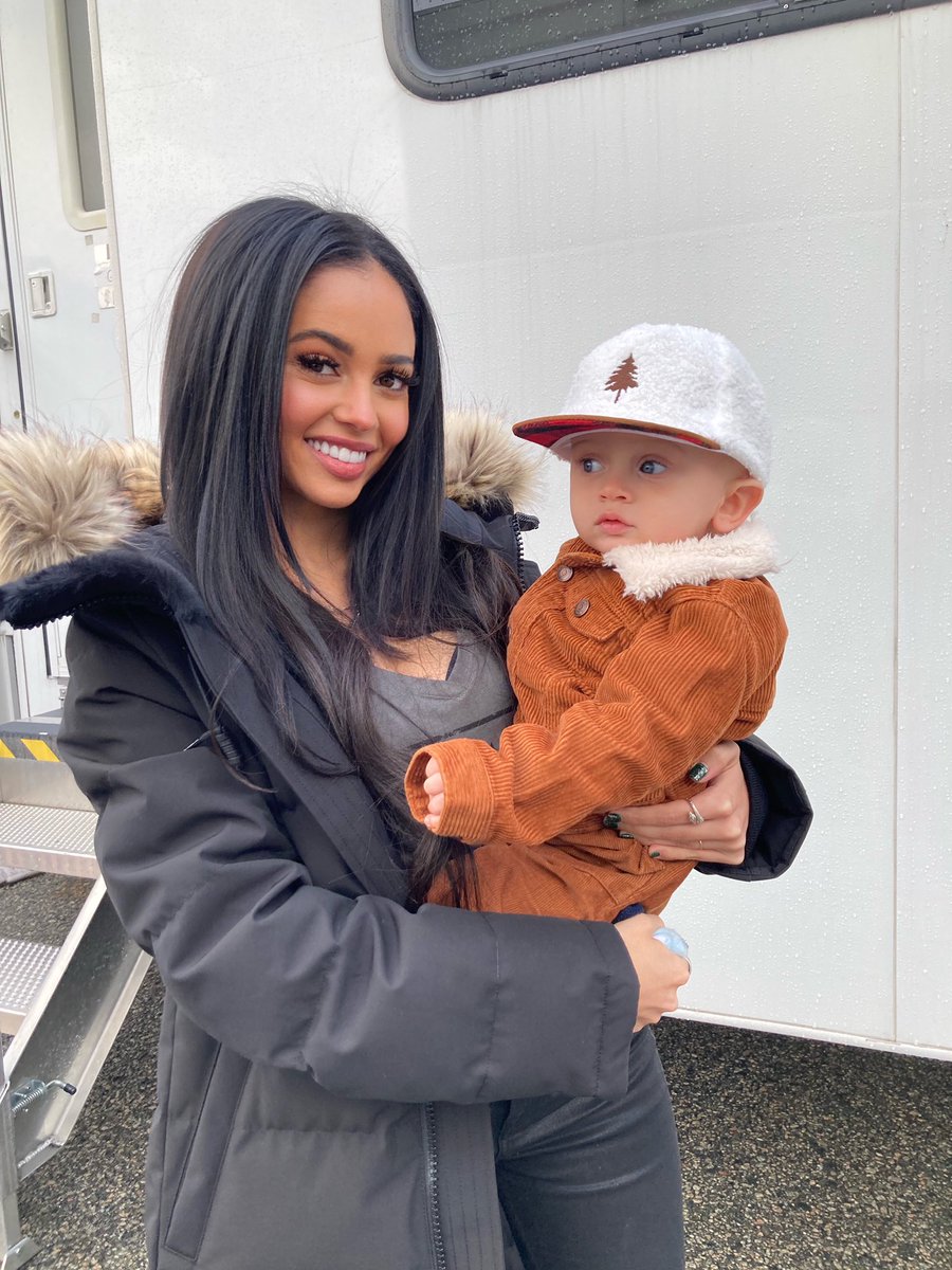 VanessaMorgan's tweet photo. Riv out here stuntin on em 😂❤️‍🔥 https://t.co/Bulp5whm5B