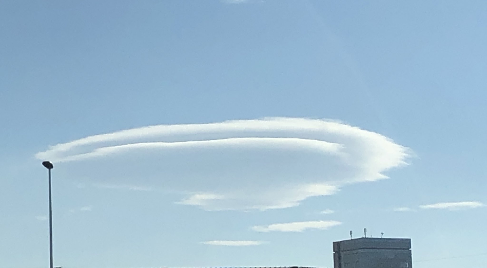 マリン 雲の形がちょっと珍しい 雲 T Co Ialzl6nbox Twitter