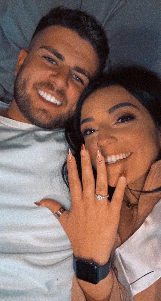 deeenaaaaa's tweet photo. WE ARE ENGAGED 🥳😭🥰😍 @chrissilva3232 https://t.co/zDBG52vye8