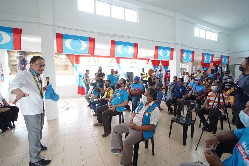 anwaribrahim's tweet photo. Pagi ini di N60 Dun Kakus menonjolkan calon KEADILAN saudara Joshua Jabing @ Joshua Jabeng dan bertemu jentera KEADILAN di sini.
#KEADILAN #Kakus #MakmurBersamaKEADILAN https://t.co/ZP7zLcCLBJ