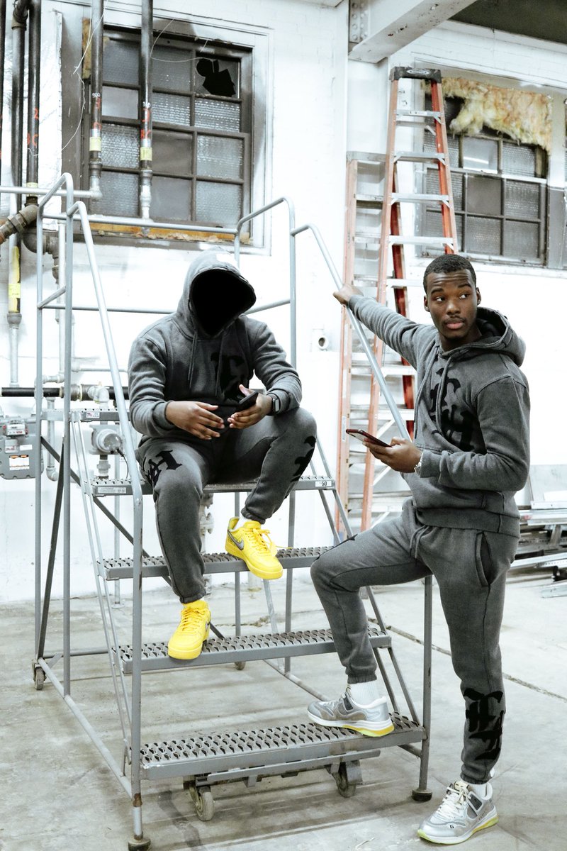 LilBastard_'s tweet photo. Luvers Academy Upper Class-man sweatsuits… https://t.co/n5NbM8x5eM